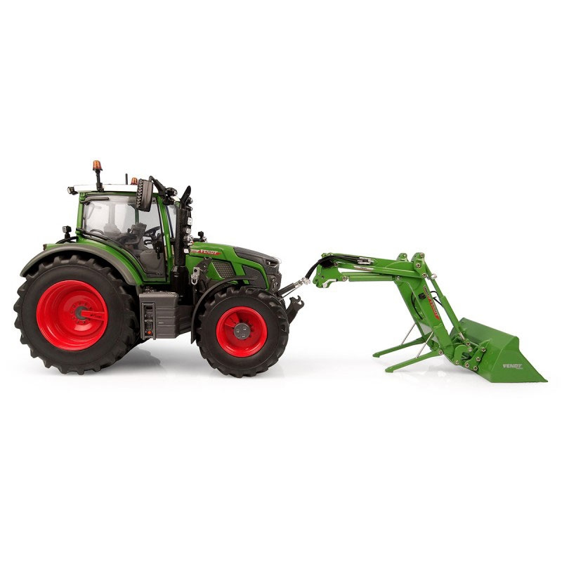 Fendt 618 Vario с фронтальным зарядным устройством